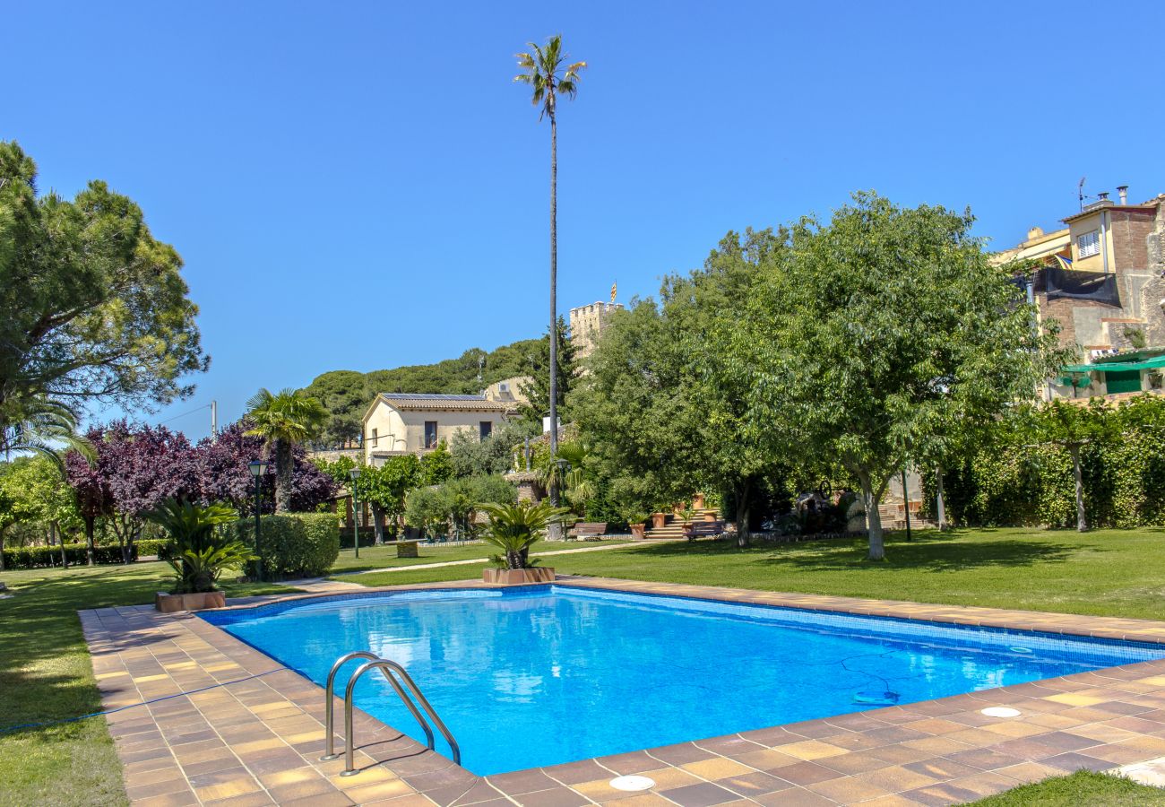 Villa in Santa Oliva - Unique sanctuary with extra large pool!