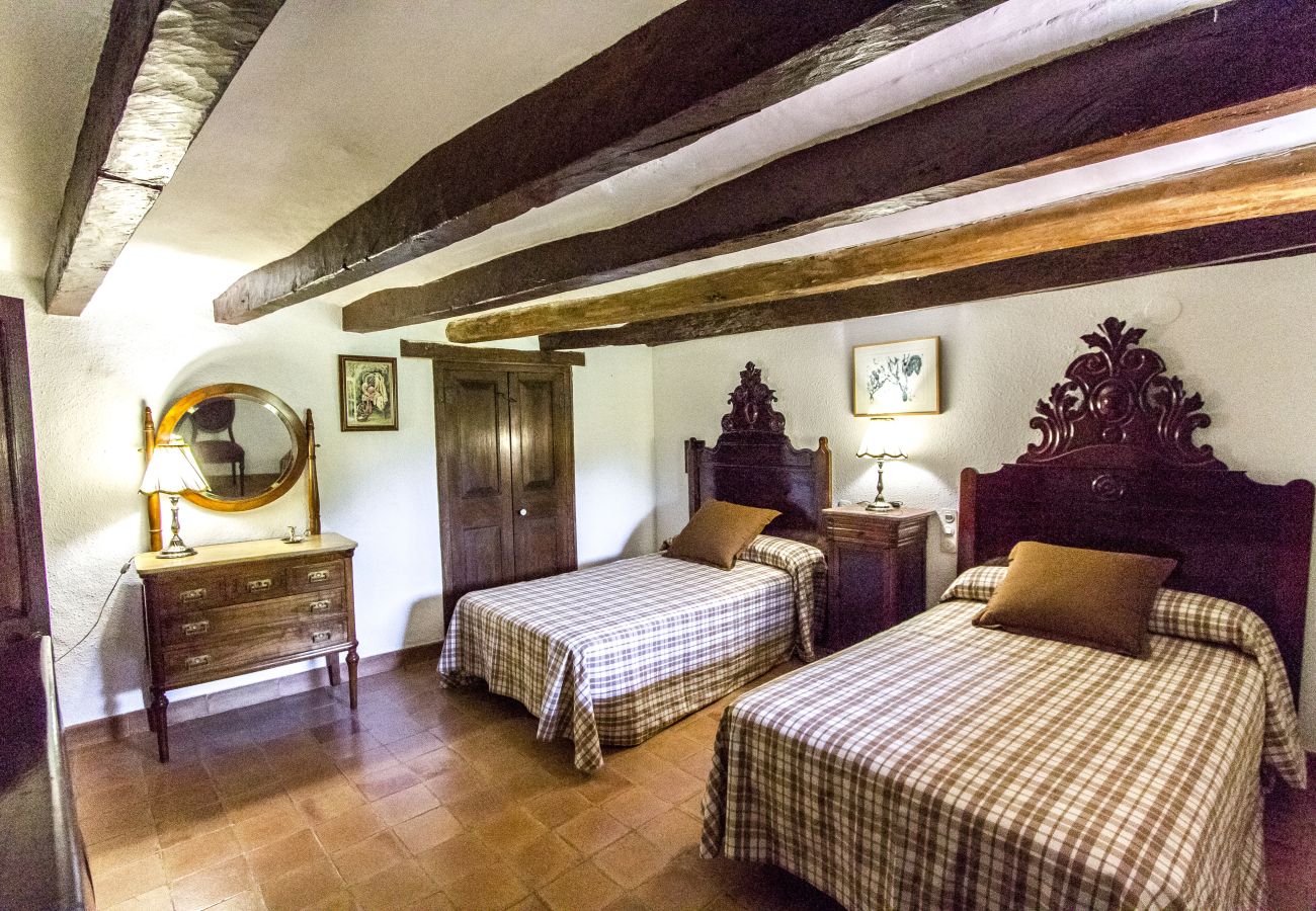 Villa in Santa Oliva - Regal Retreat with extra large pool near Sitges