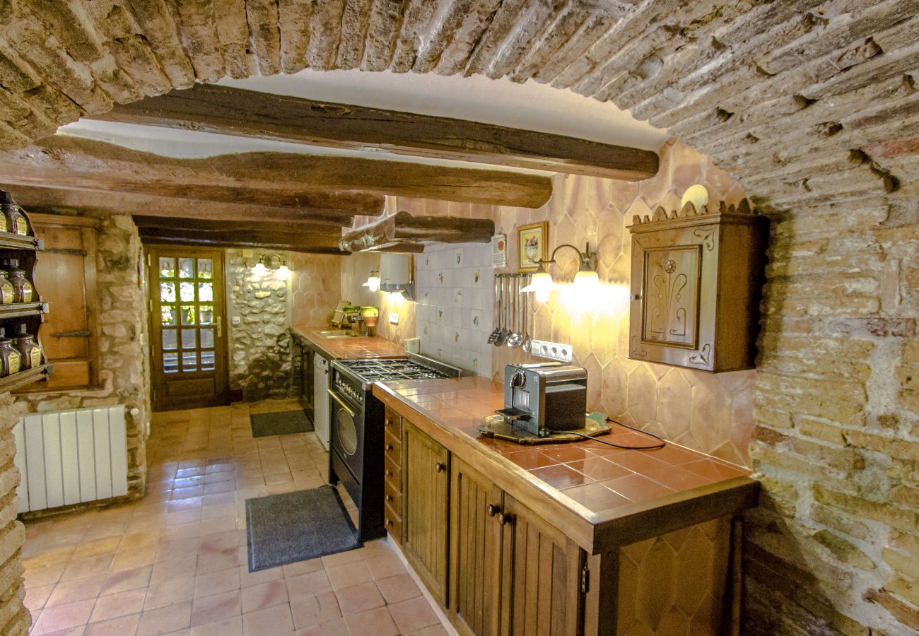 Villa in Santa Oliva - Regal Retreat with extra large pool near Sitges