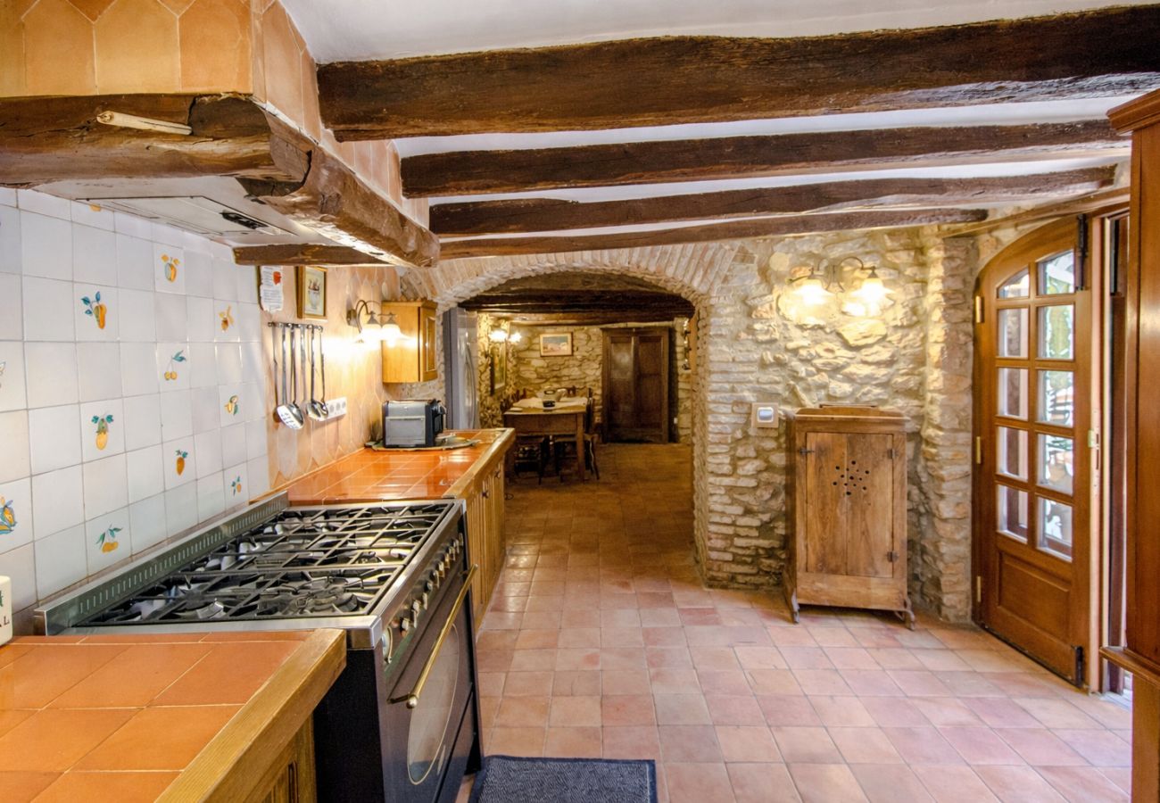 Villa in Santa Oliva - Regal Retreat with extra large pool near Sitges