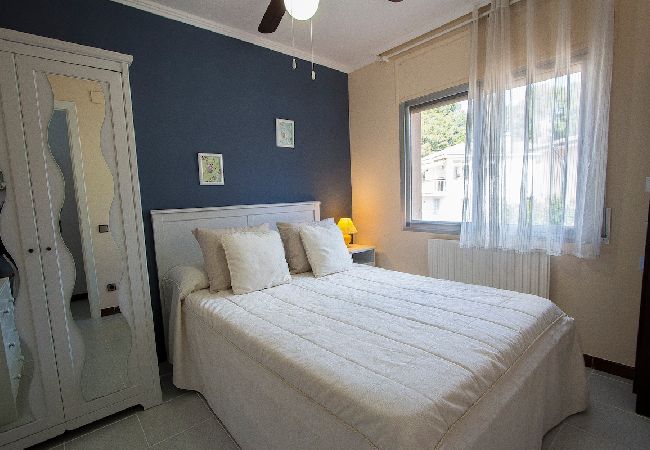 Villa in Torrelles de Llobregat - Mountain escape w/ amazing views just 25km to BCN! Villa in Torrelles de Llobregat - Mountain escape w/ amazing views just 25km to BCN!
