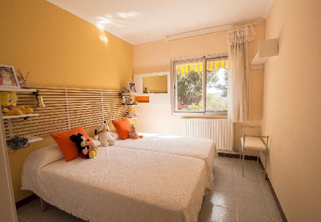 Villa in Torrelles de Llobregat - Mountain escape w/ amazing views just 25km to BCN! Villa in Torrelles de Llobregat - Mountain escape w/ amazing views just 25km to BCN!