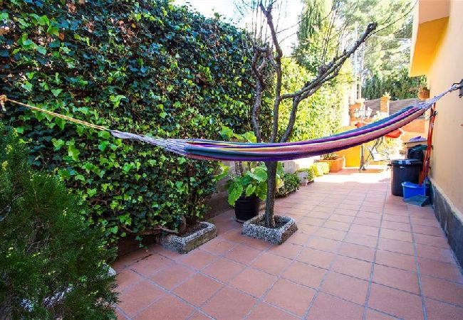 Villa in Torrelles de Llobregat - Mountain escape w/ amazing views just 25km to BCN! Villa in Torrelles de Llobregat - Mountain escape w/ amazing views just 25km to BCN!