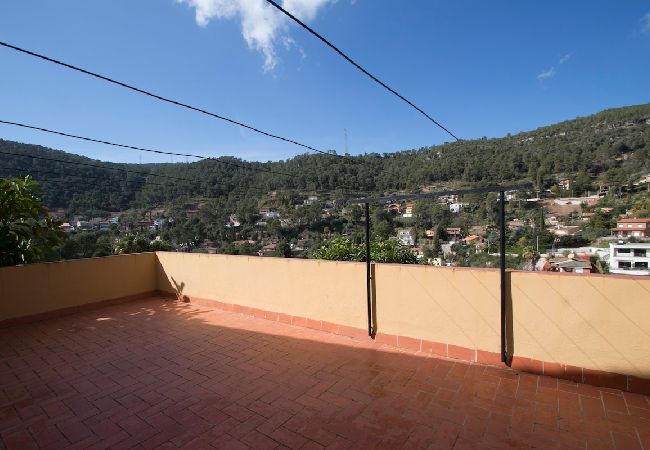 Villa in Torrelles de Llobregat - Mountain escape w/ amazing views just 25km to BCN! Villa in Torrelles de Llobregat - Mountain escape w/ amazing views just 25km to BCN!