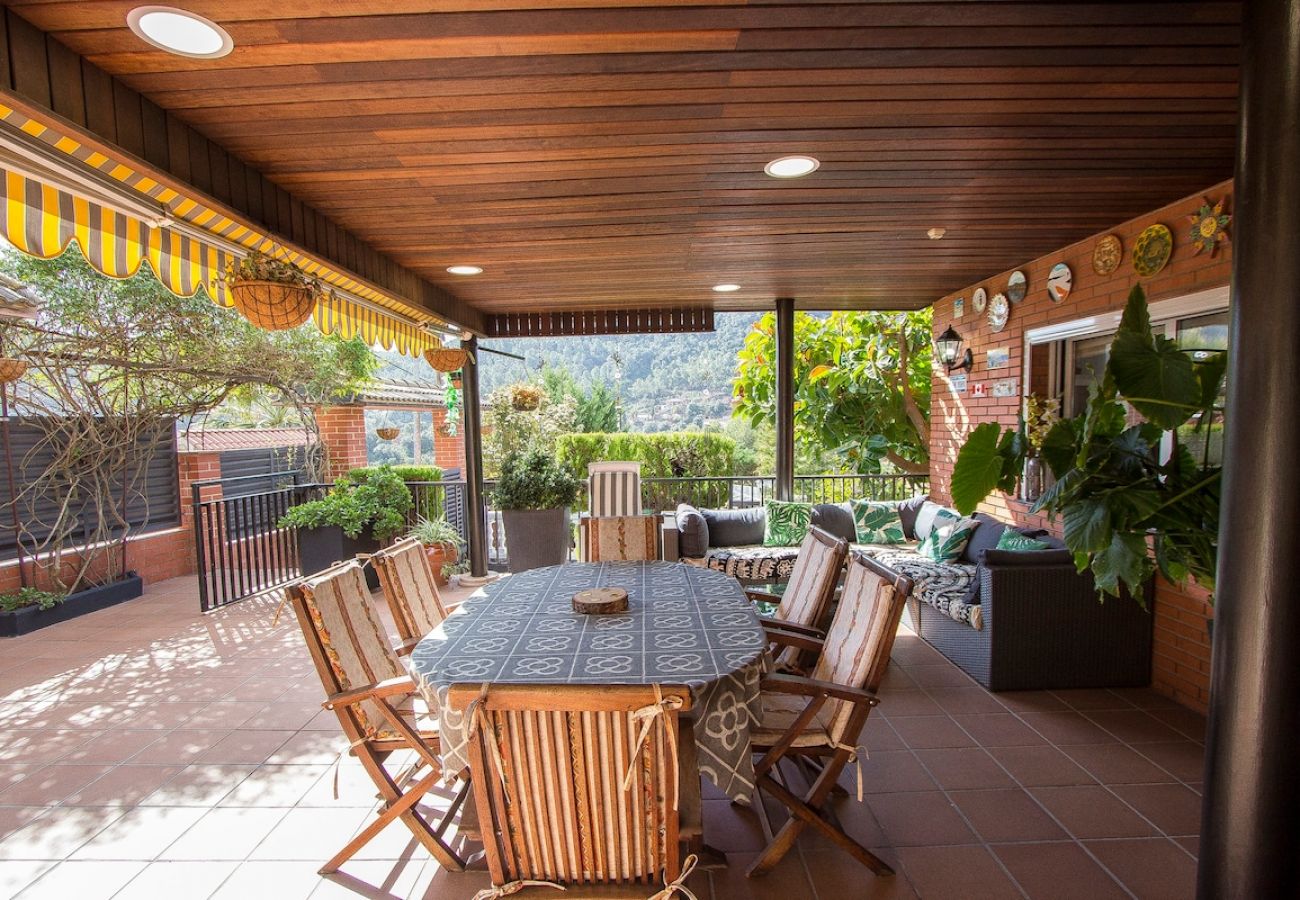 Villa in Torrelles de Llobregat - Mountain escape w/ amazing views just 25km to BCN!