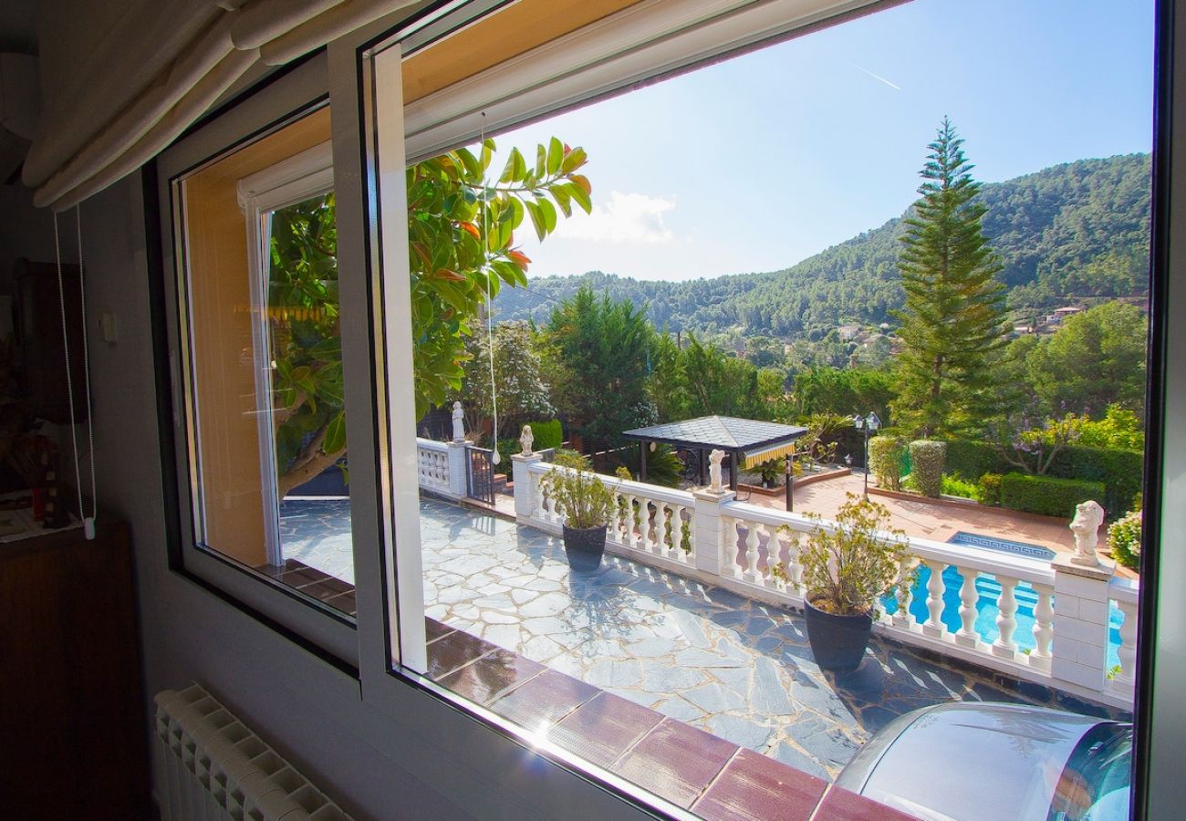 Villa in Torrelles de Llobregat - Mountain escape w/ amazing views just 25km to BCN!