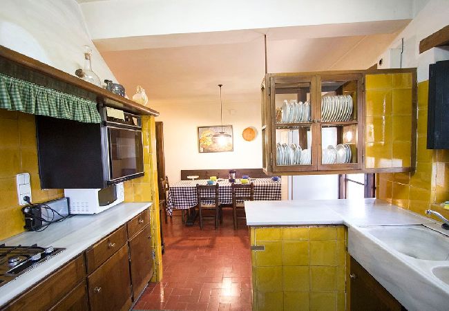 Villa in Castellar del Vallés - Heavenly Haven for 16 pax - 30km from Barcelona! Villa in Castellar del Vallés - Heavenly Haven for 16 pax - 30km from Barcelona!