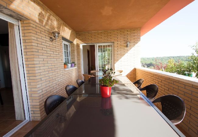 Villa in Sils - Villa Sils: Tranquil Costa Brava Retreat with private suite!
