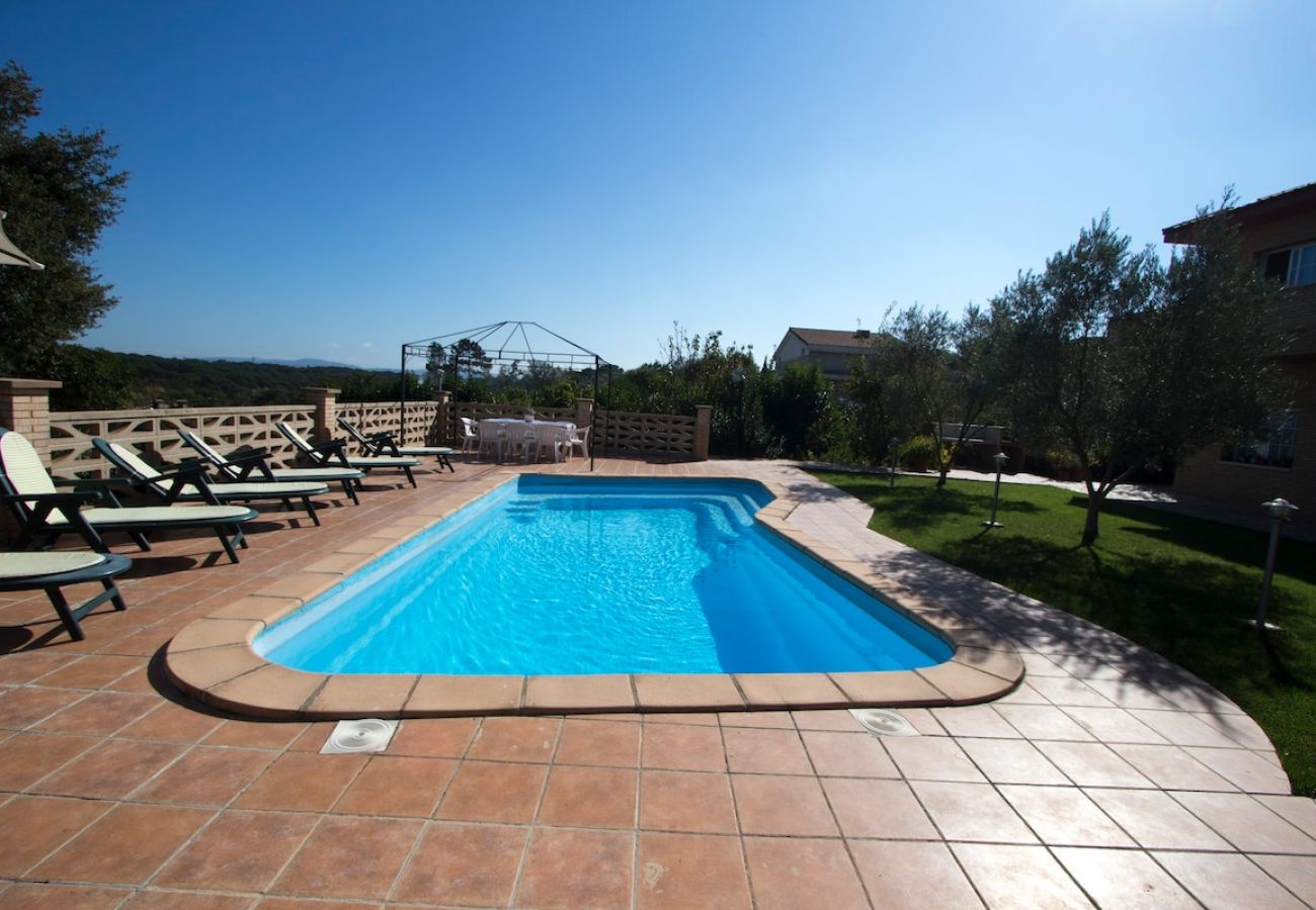 Villa in Sils - Tranquil Costa Brava Retreat with private suite!