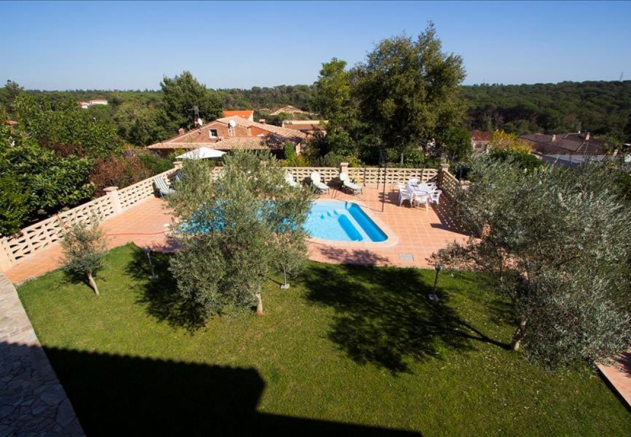 Villa in Sils - Tranquil Costa Brava Retreat with private suite!