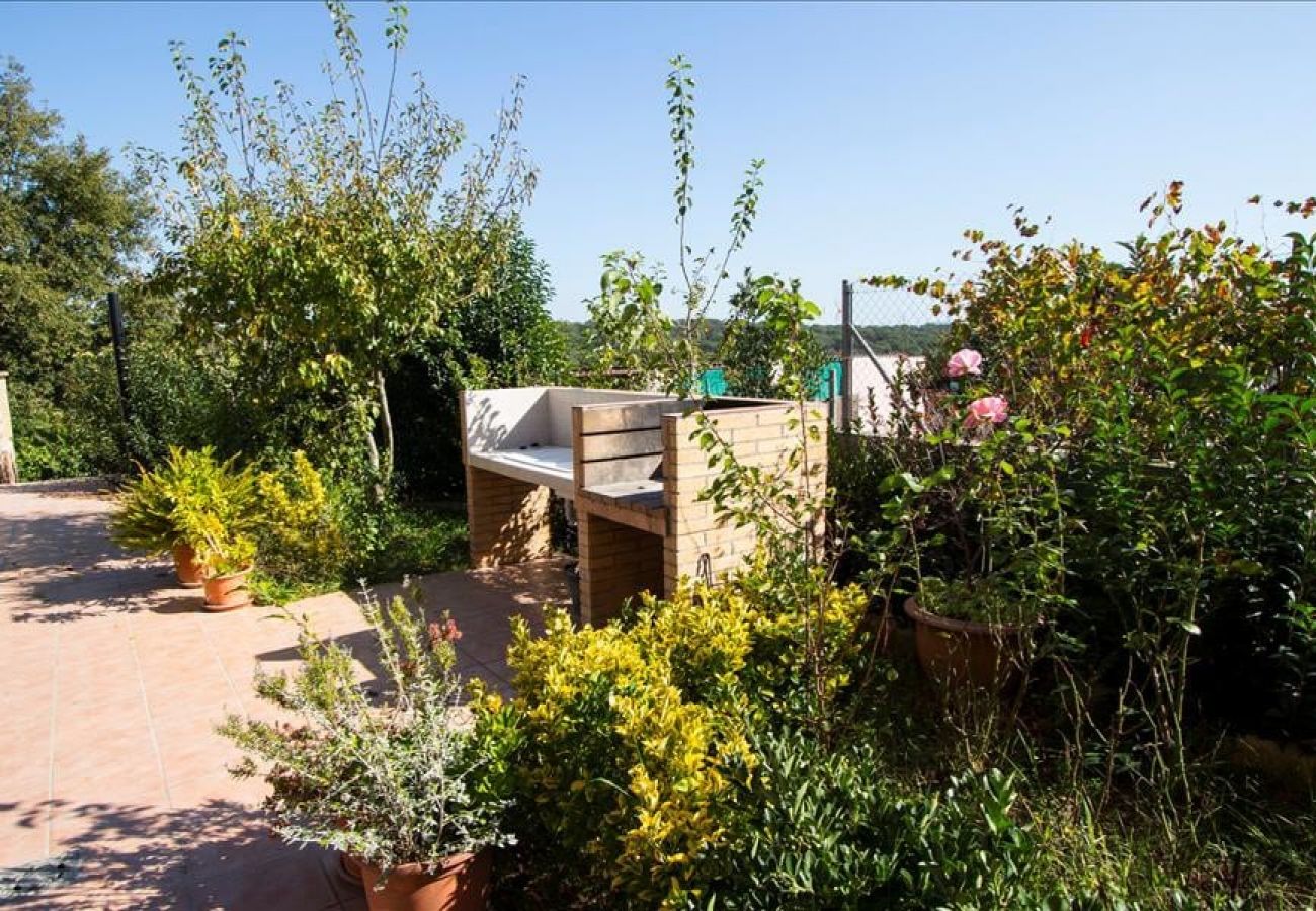 Villa in Sils - Tranquil Costa Brava Retreat with private suite!
