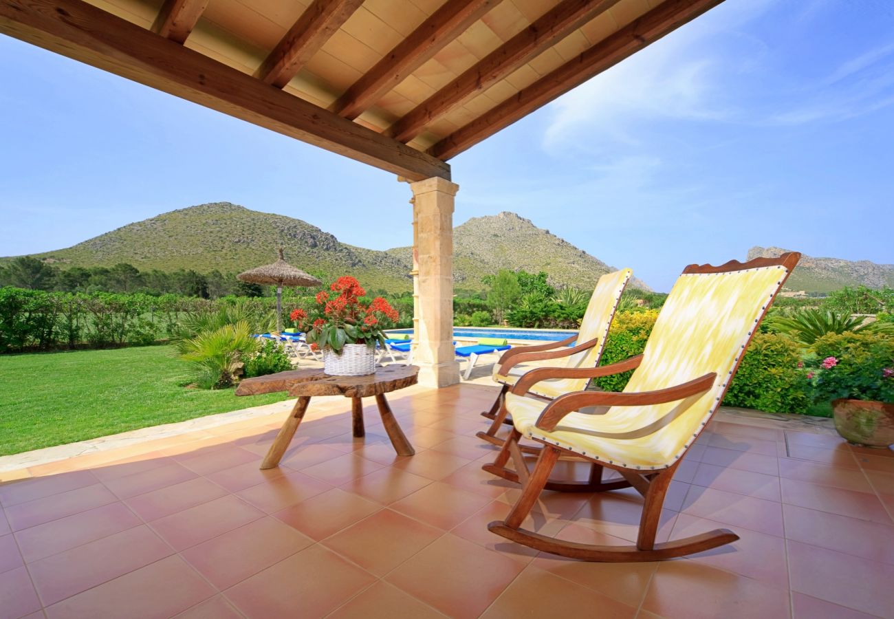 Villa in Pollensa / Pollença -  Charming villa w/ pool walking distance to beach!