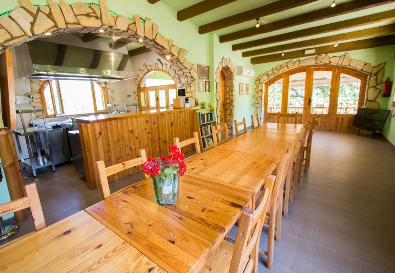 Villa in La Riera de Gaià - Rural Costa Dorada for 26 - 10km to beach!