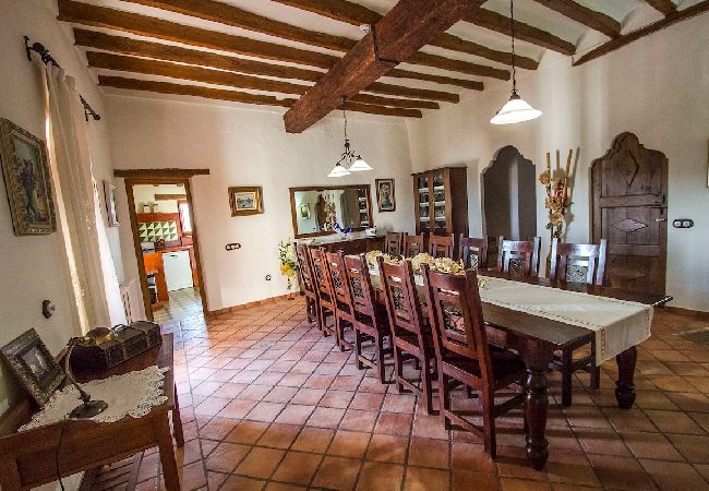 Villa in La Bisbal del Penedés - Captivating Villa in the Vineyards close to Sitges Villa in La Bisbal del Penedés - Captivating Villa in the Vineyards close to Sitges