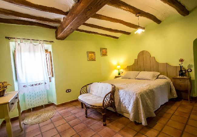 Villa in La Bisbal del Penedés - Captivating Villa in the Vineyards close to Sitges Villa in La Bisbal del Penedés - Captivating Villa in the Vineyards close to Sitges