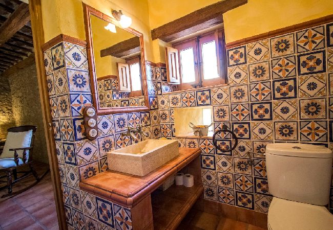 Villa in La Bisbal del Penedés - Captivating Villa in the Vineyards close to Sitges Villa in La Bisbal del Penedés - Captivating Villa in the Vineyards close to Sitges
