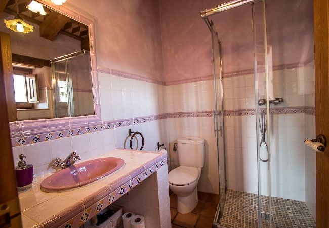 Villa in La Bisbal del Penedés - Captivating Villa in the Vineyards close to Sitges Villa in La Bisbal del Penedés - Captivating Villa in the Vineyards close to Sitges