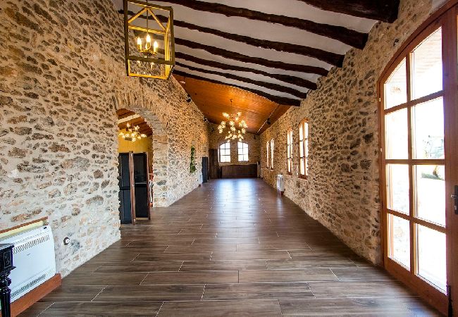 Villa in La Bisbal del Penedés - Captivating Villa in the Vineyards close to Sitges Villa in La Bisbal del Penedés - Captivating Villa in the Vineyards close to Sitges