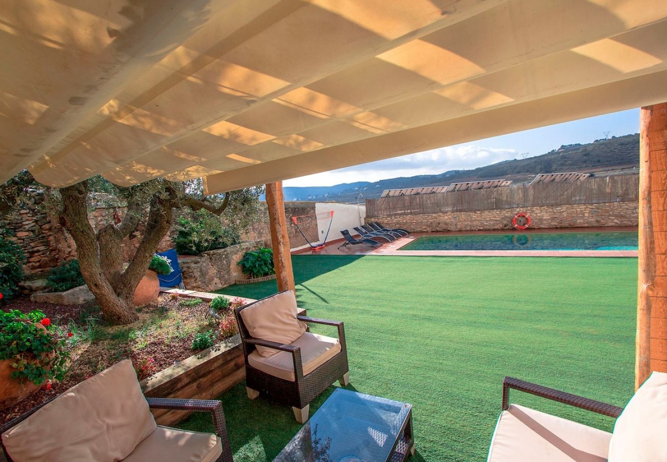 Villa in La Bisbal del Penedés - Captivating Villa in the Vineyards close to Sitges