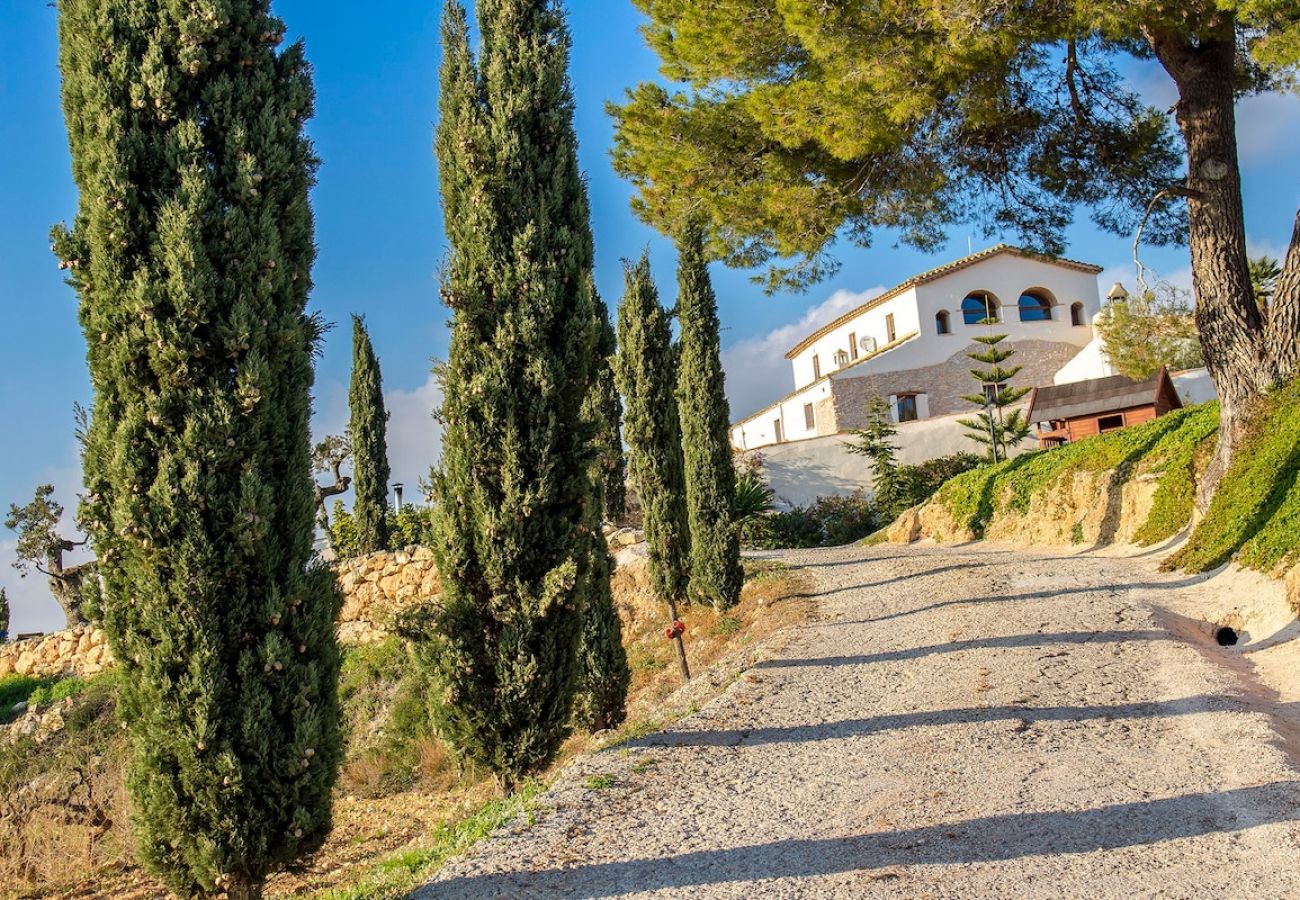 Villa in La Bisbal del Penedés - Captivating Villa in the Vineyards close to Sitges