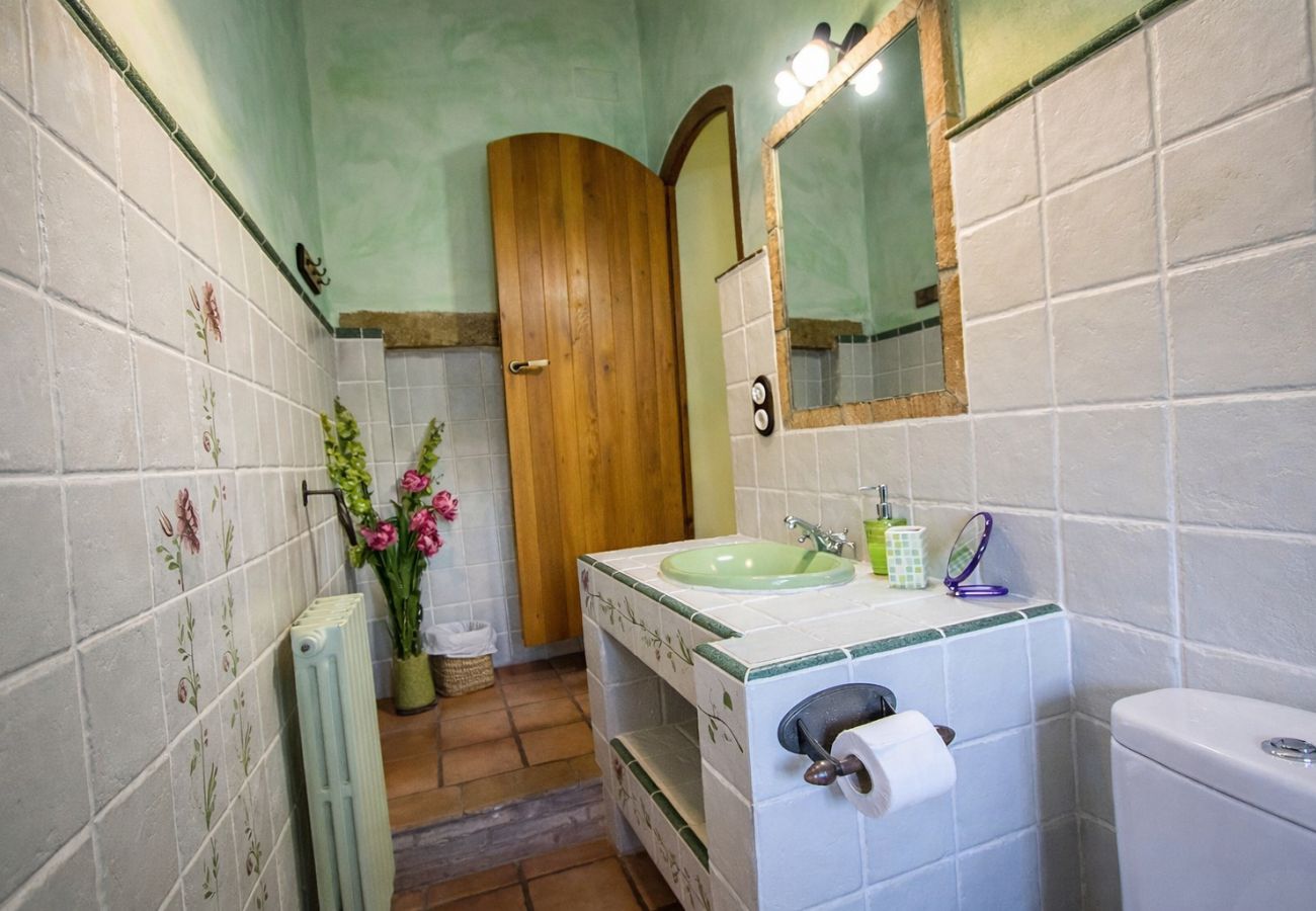 Villa in La Bisbal del Penedés - Captivating Villa in the Vineyards close to Sitges