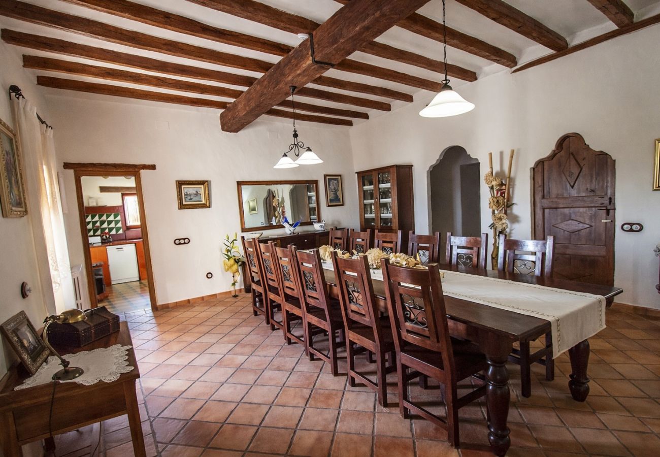 Villa in La Bisbal del Penedés - Captivating Villa in the Vineyards close to Sitges