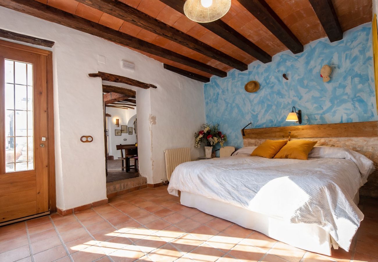 Villa in La Bisbal del Penedés - Captivating Villa in the Vineyards close to Sitges