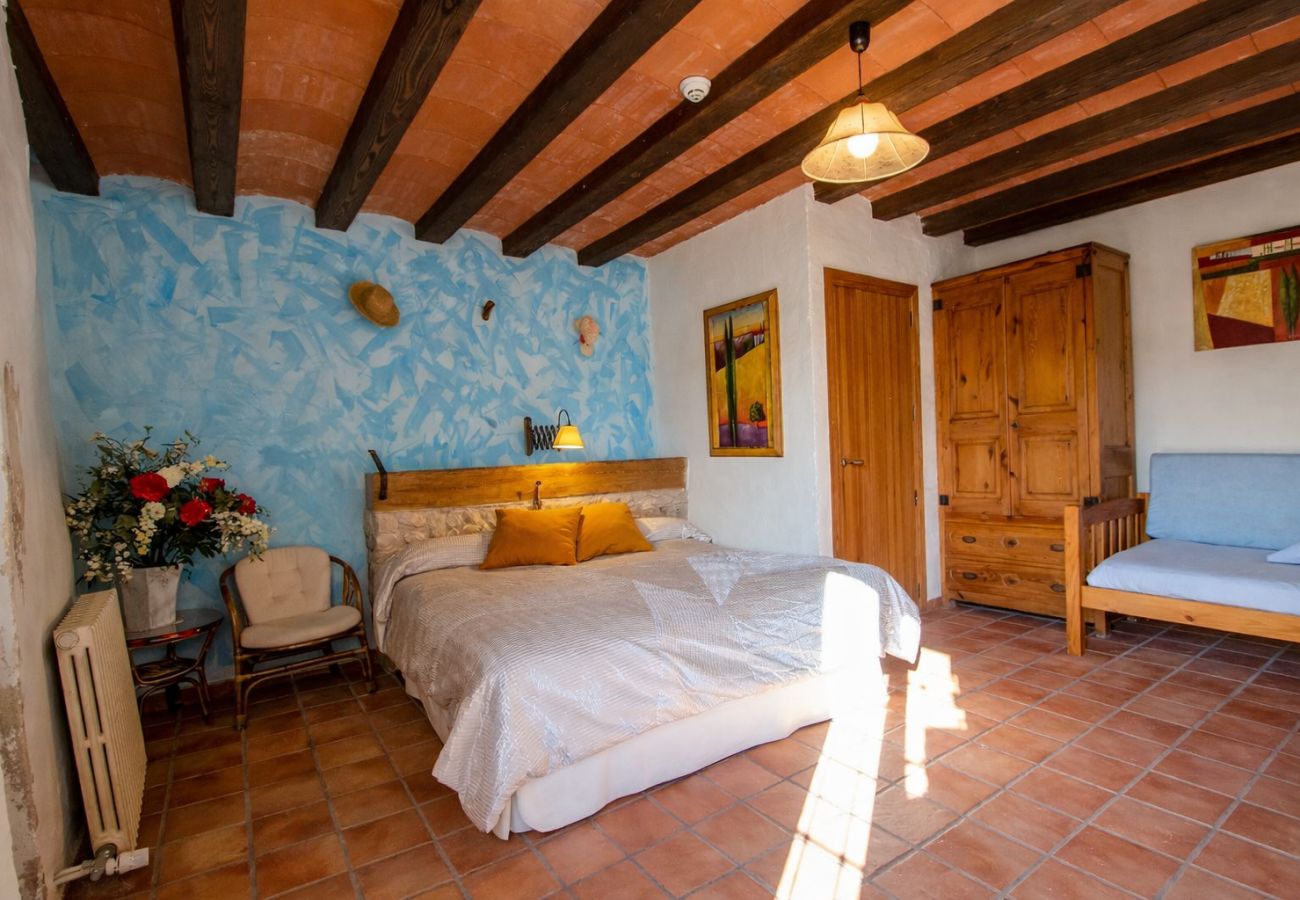 Villa in La Bisbal del Penedés - Captivating Villa in the Vineyards close to Sitges