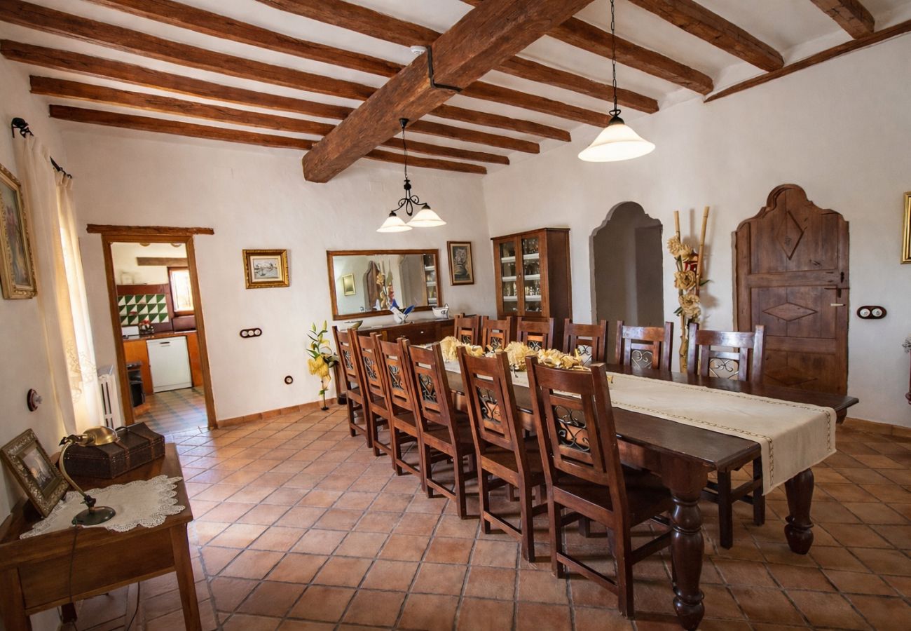 Villa in La Bisbal del Penedés - Captivating Villa in the Vineyards close to Sitges