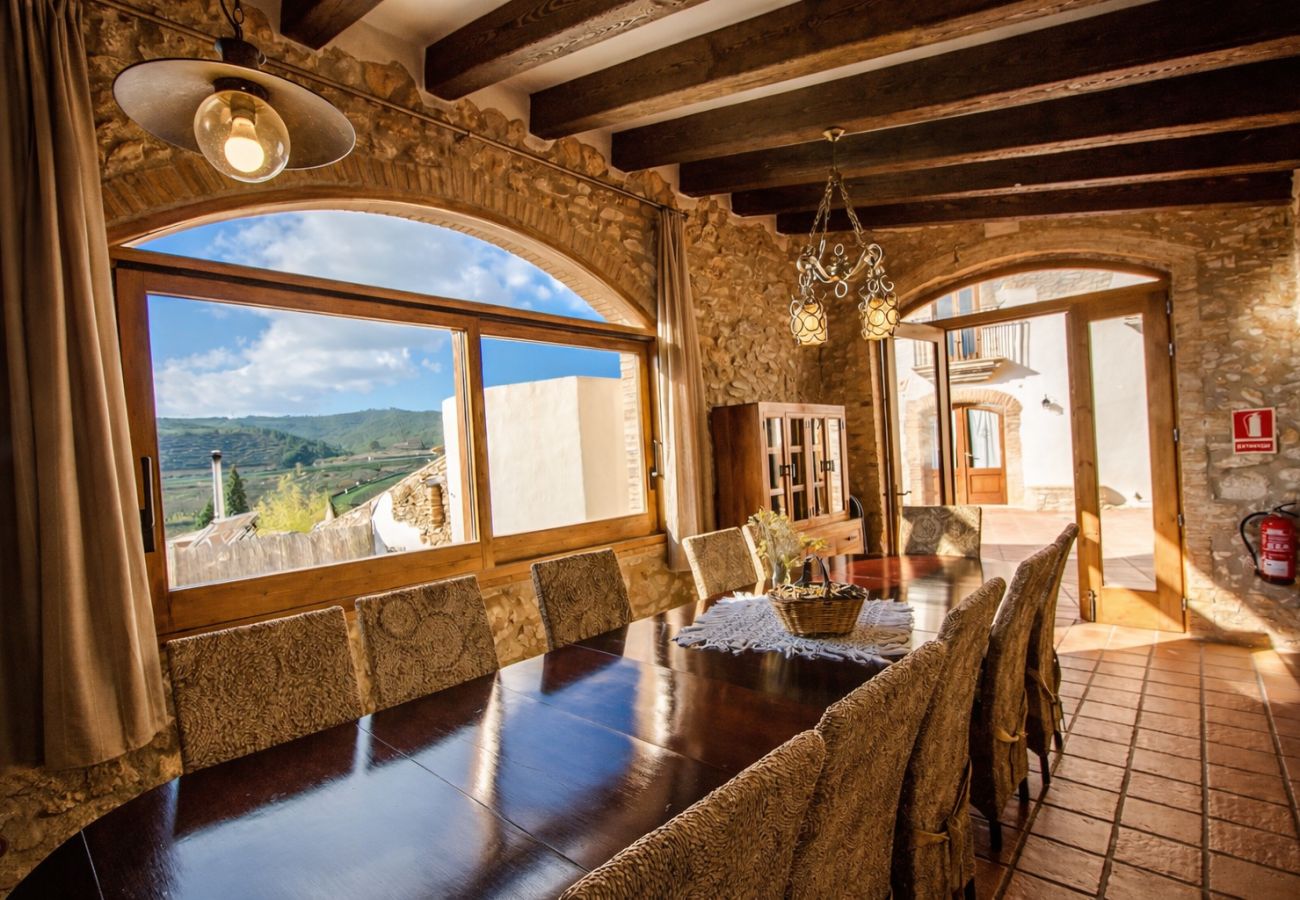 Villa in La Bisbal del Penedés - Captivating Villa in the Vineyards close to Sitges