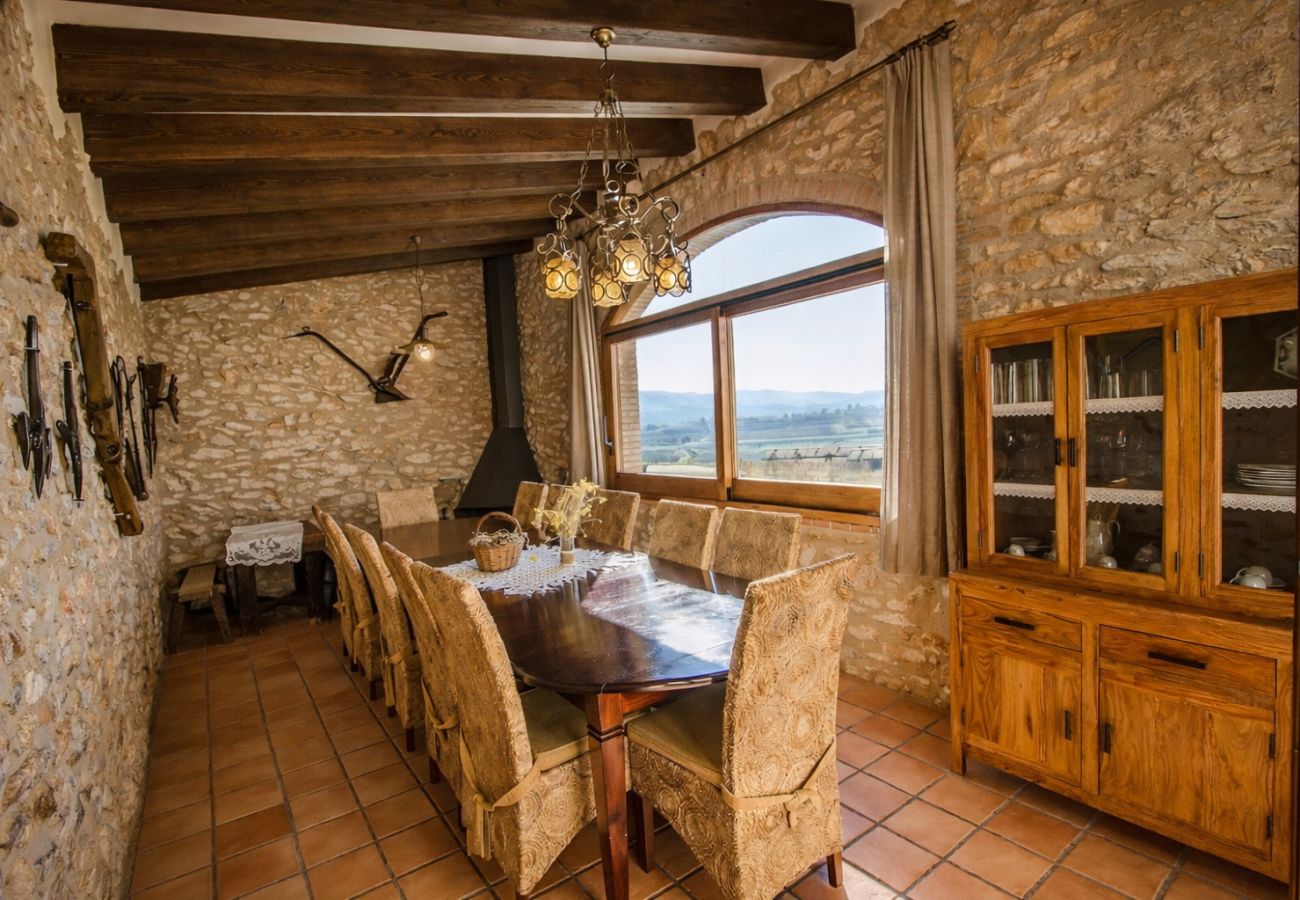Villa in La Bisbal del Penedés - Captivating Villa in the Vineyards close to Sitges