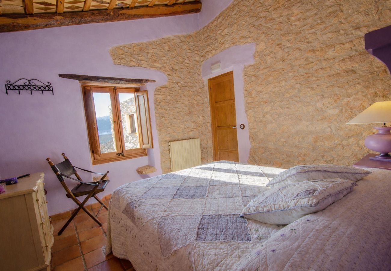 Villa in La Bisbal del Penedés - Captivating Villa in the Vineyards close to Sitges