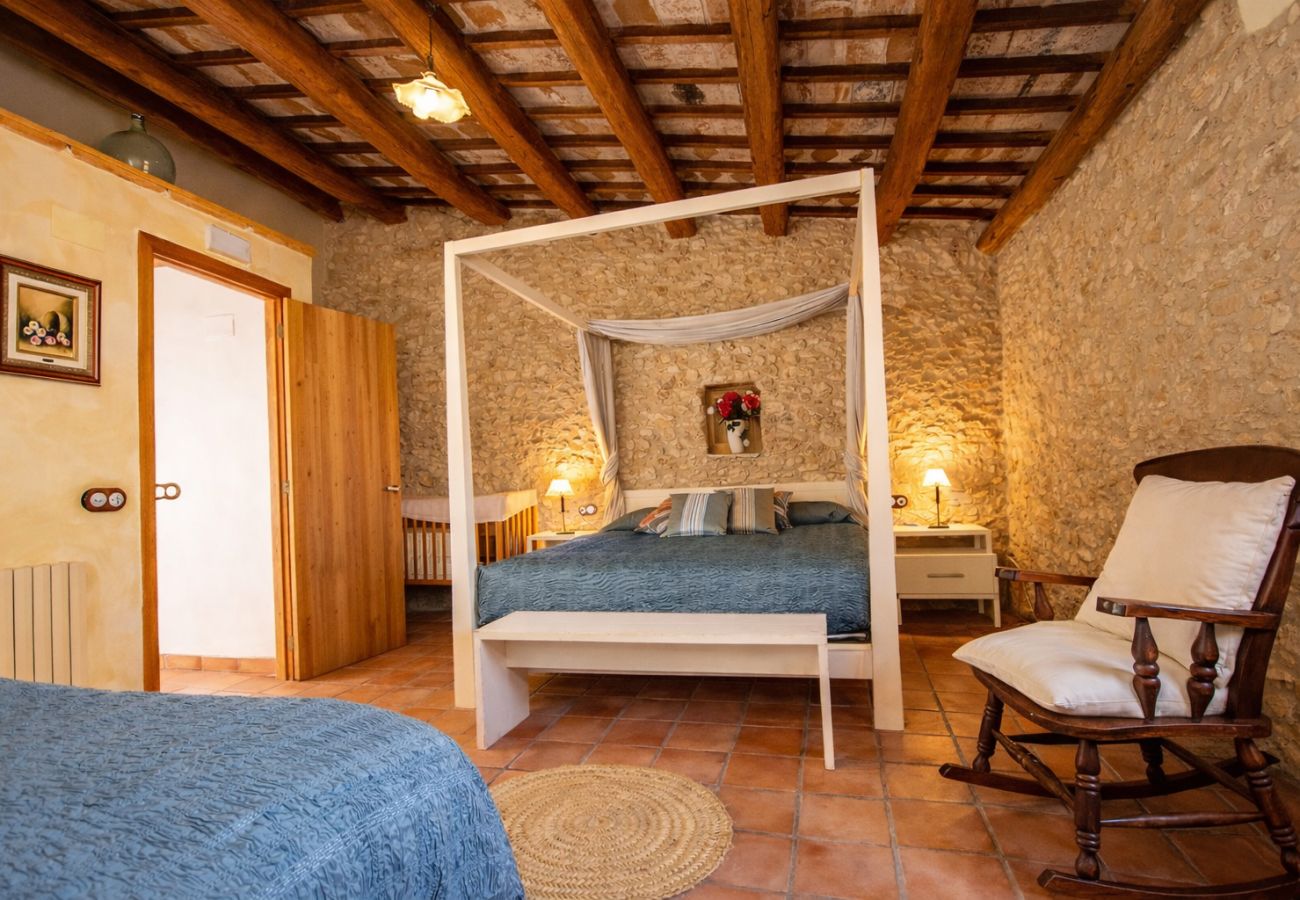 Villa in La Bisbal del Penedés - Captivating Villa in the Vineyards close to Sitges