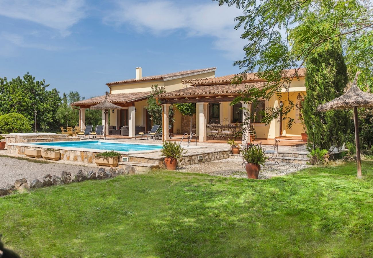 Villa in Palma de Mallorca - Incredible Villa 10 min from old town Pollensa!