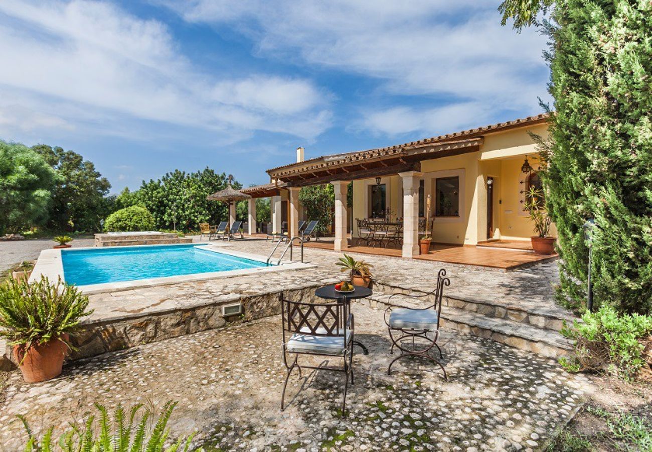 Villa in Palma de Mallorca - Incredible Villa 10 min from old town Pollensa!