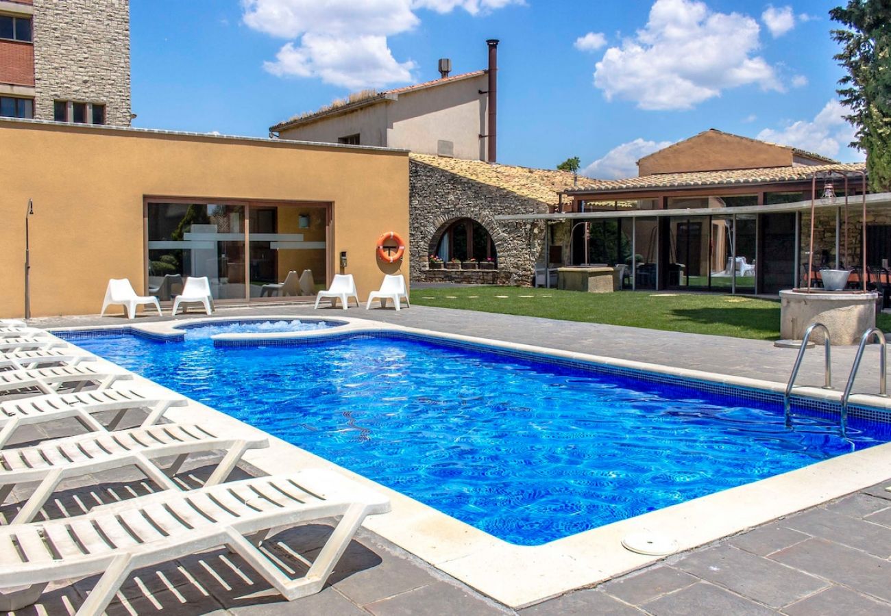 Villa in Sant Ramon - Stylish Villa for 27 in Catalonian countryside!