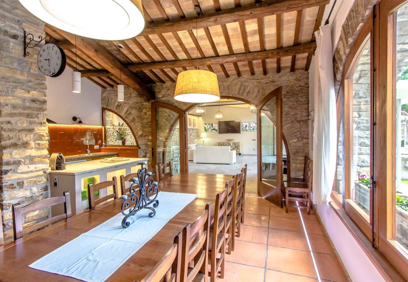 Villa in Sant Ramon - Stylish Villa for 27 in Catalonian countryside!