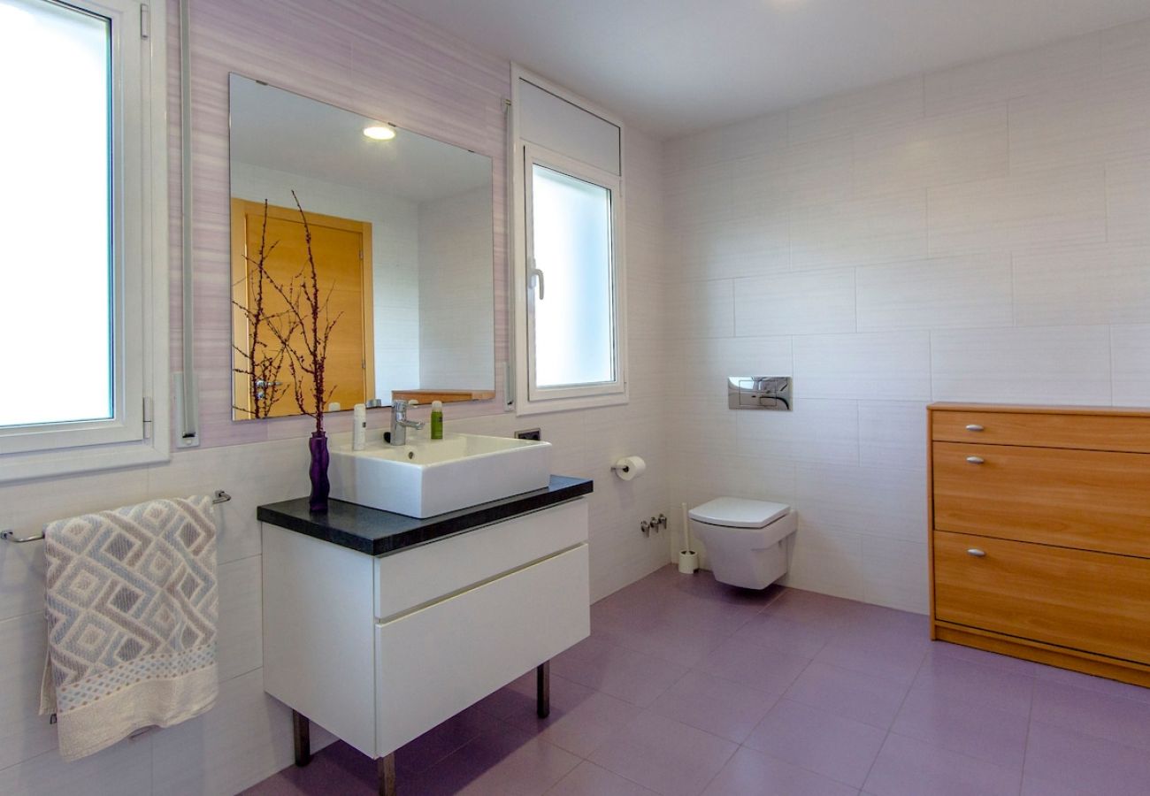 Villa in Sils - Costa Brava Relax and Recharge 20km from beach!