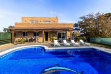 Villa in Sils - Costa Brava Relax and Recharge 20km...