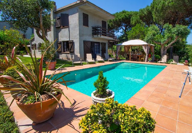 Villa/Dettached house in Vidreres -  Delightful destination in the heart of Costa Brava