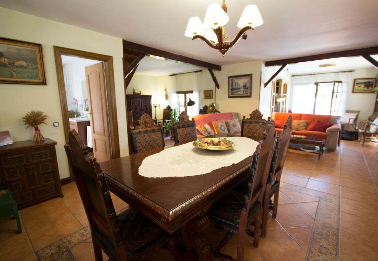 Villa in Vidreres -  Delightful destination in the heart of Costa Brava