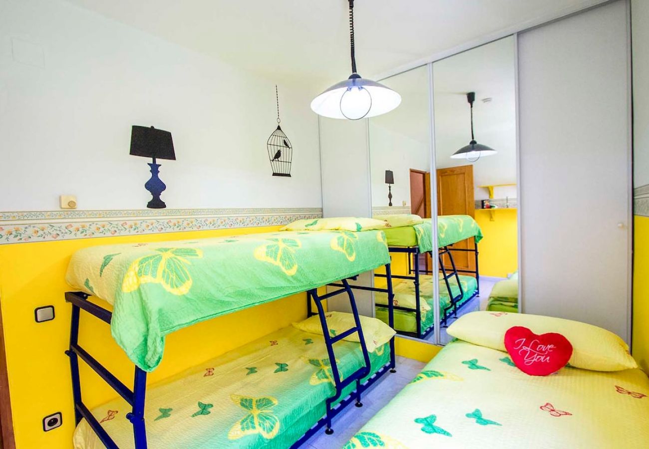Villa in Castellet i la Gornal - Enticing Elegance - 10min to Costa Dorada beaches!