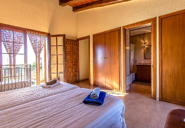 Villa in Sant Pere de Vilamajor - Nature and Tranquility for 24 pax - 30km to beach Villa in Sant Pere de Vilamajor - Nature and Tranquility for 24 pax - 30km to beach