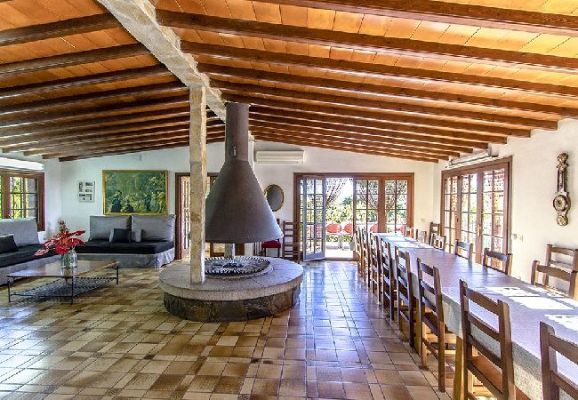 Villa in Sant Pere de Vilamajor - Nature and Tranquility for 24 pax - 30km to beach Villa in Sant Pere de Vilamajor - Nature and Tranquility for 24 pax - 30km to beach