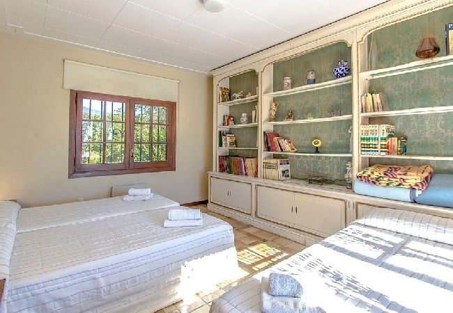 Villa in Sant Pere de Vilamajor - Nature and Tranquility for 24 pax - 30km to beach Villa in Sant Pere de Vilamajor - Nature and Tranquility for 24 pax - 30km to beach