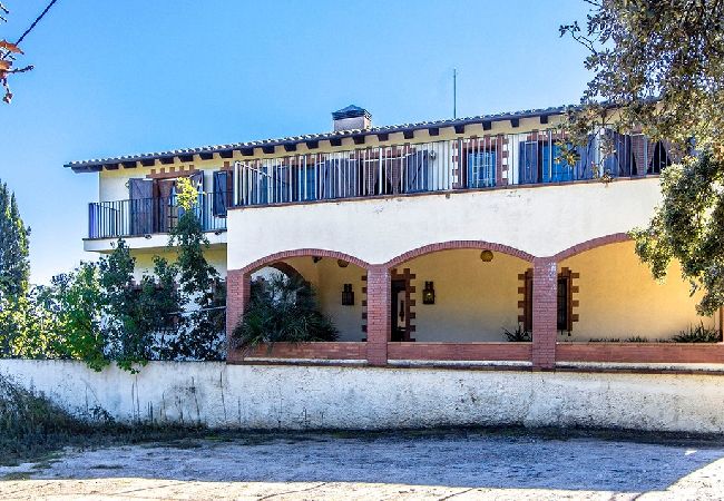 Villa in Sant Pere de Vilamajor - Nature and Tranquility for 24 pax - 30km to beach Villa in Sant Pere de Vilamajor - Nature and Tranquility for 24 pax - 30km to beach