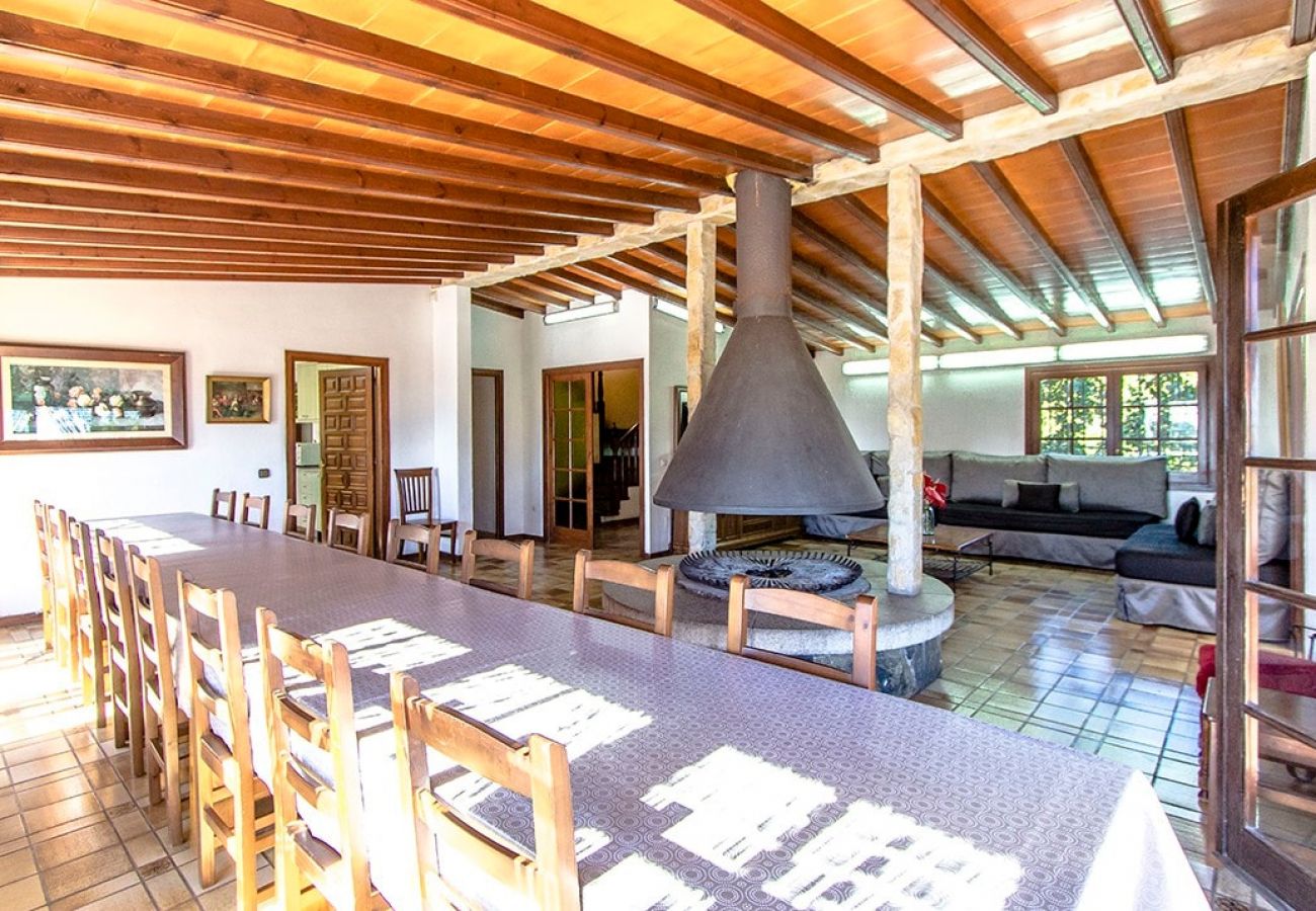 Villa in Sant Pere de Vilamajor - Nature and Tranquility for 24 pax - 30km to beach