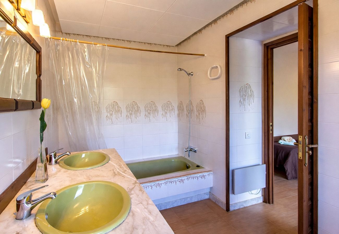 Villa in Sant Pere de Vilamajor - Nature and Tranquility for 24 pax - 30km to beach