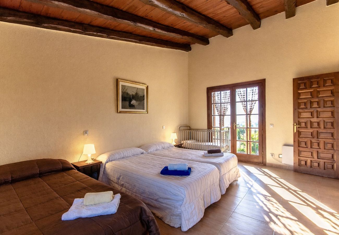 Villa in Sant Pere de Vilamajor - Nature and Tranquility for 24 pax - 30km to beach