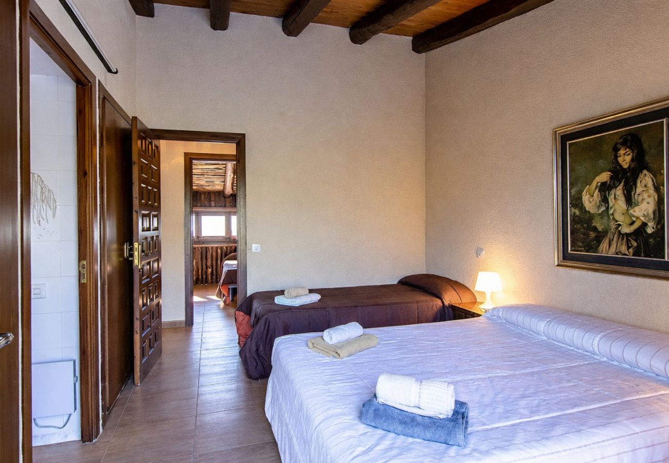 Villa in Sant Pere de Vilamajor - Nature and Tranquility for 24 pax - 30km to beach